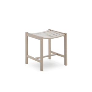 sgabello impilabile in legno