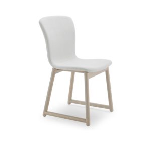 Sedia impilabile in legno